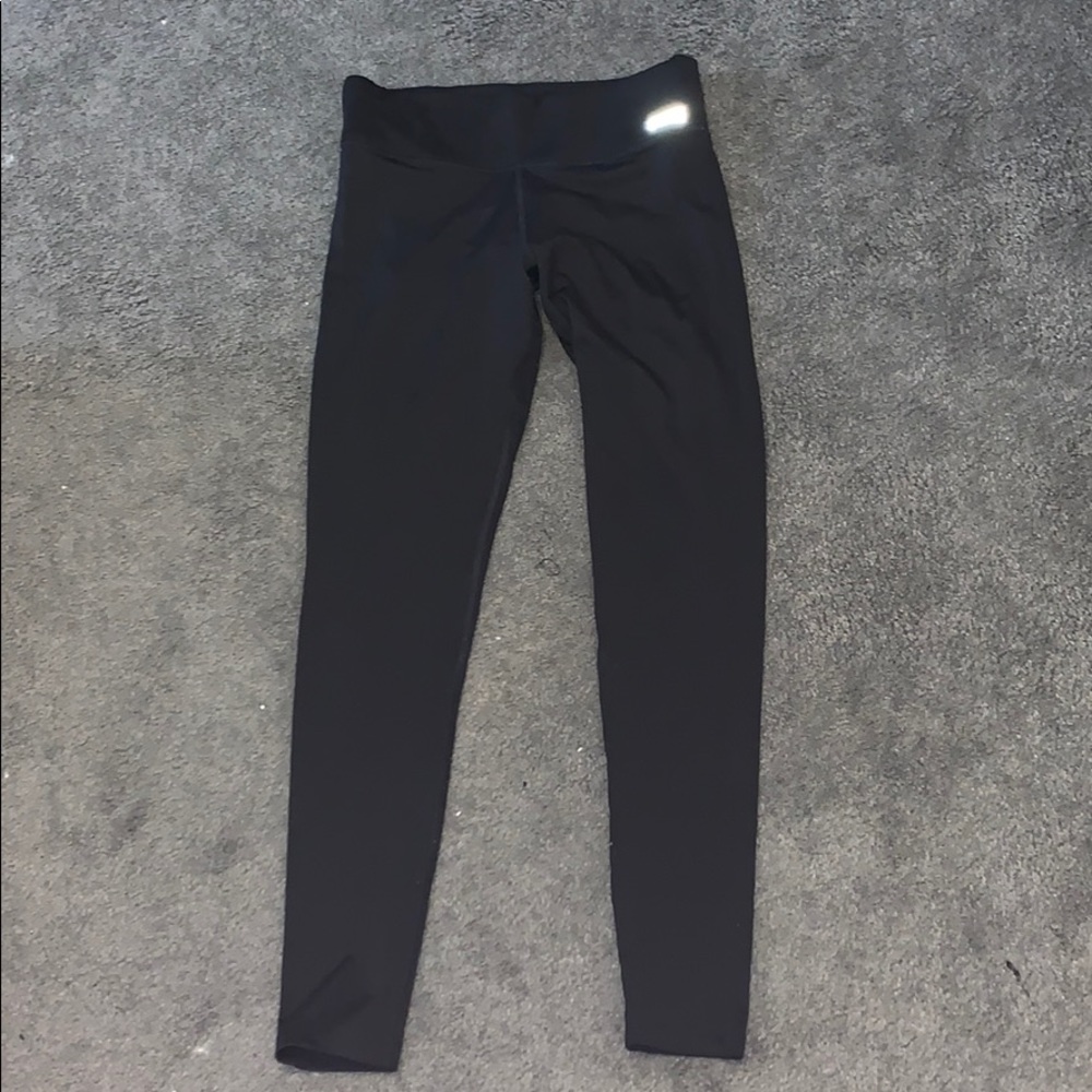 PINK Ultimate Yoga Leggings